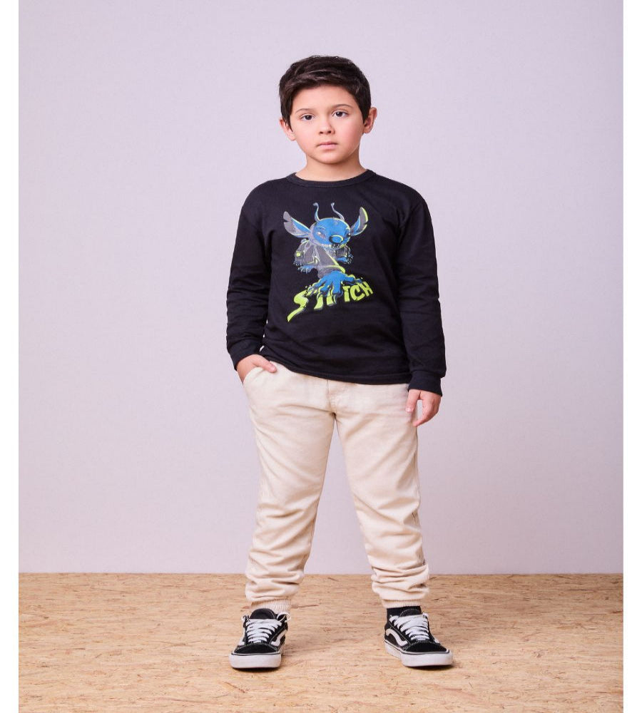T-Shirt ML Youccie Preto com estampa do Stitch na frente