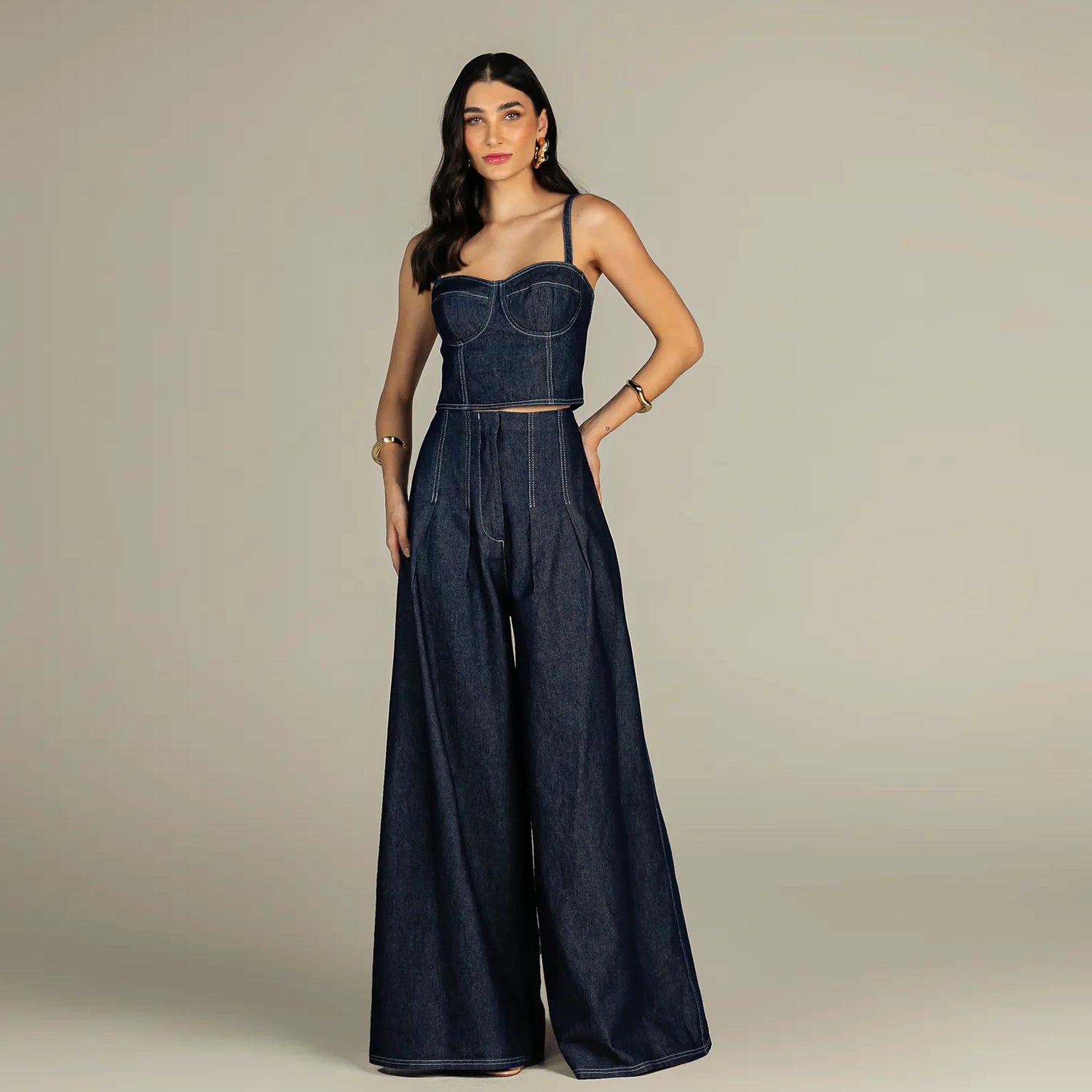 Conjunto Top e Pantalona Jeans