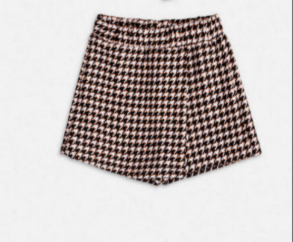 Shorts em Jacquard  Xadrez  Pto/Off/Marrom