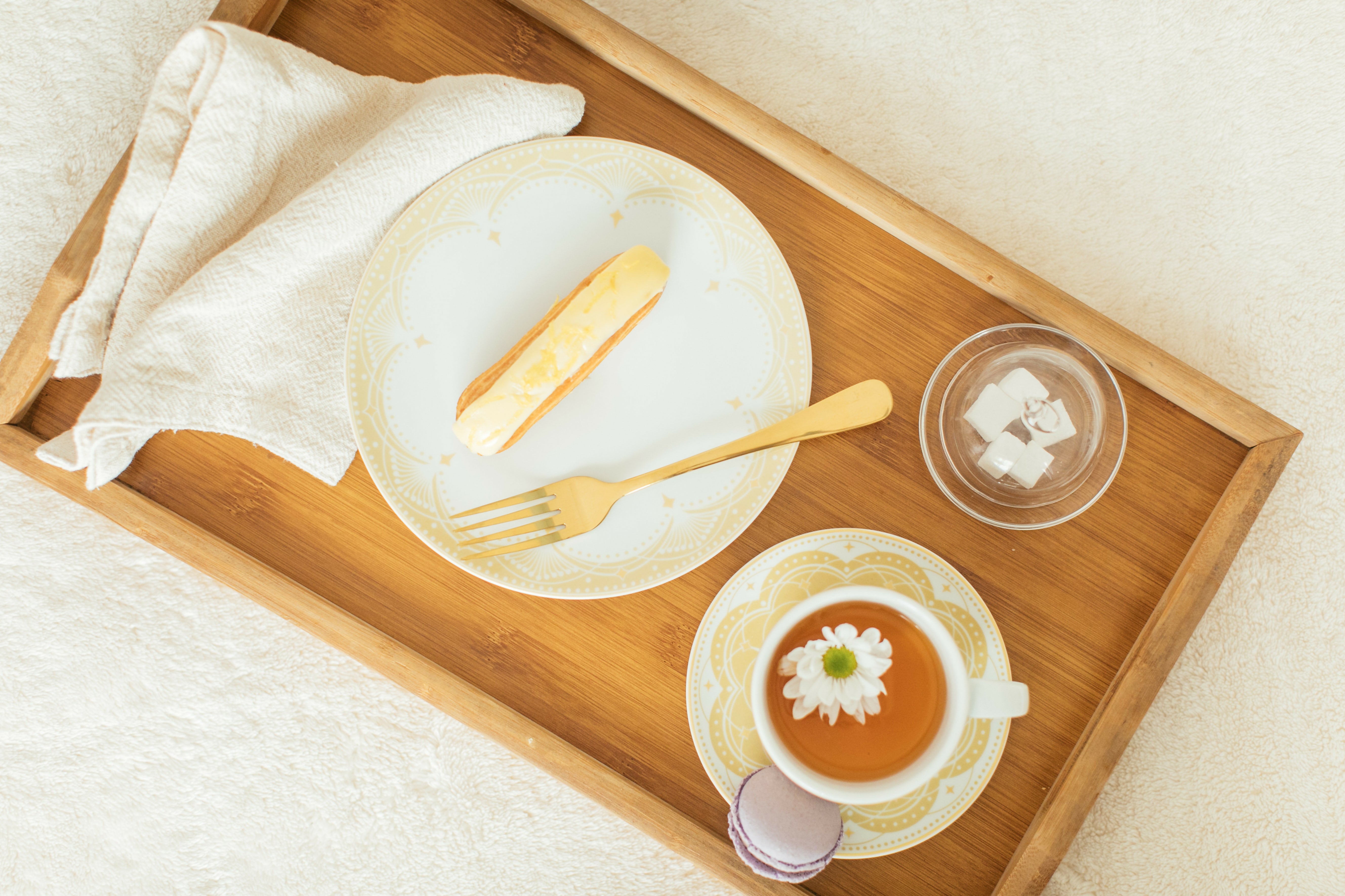 Xícara de Chá e Prato Sobremesa Manteiga