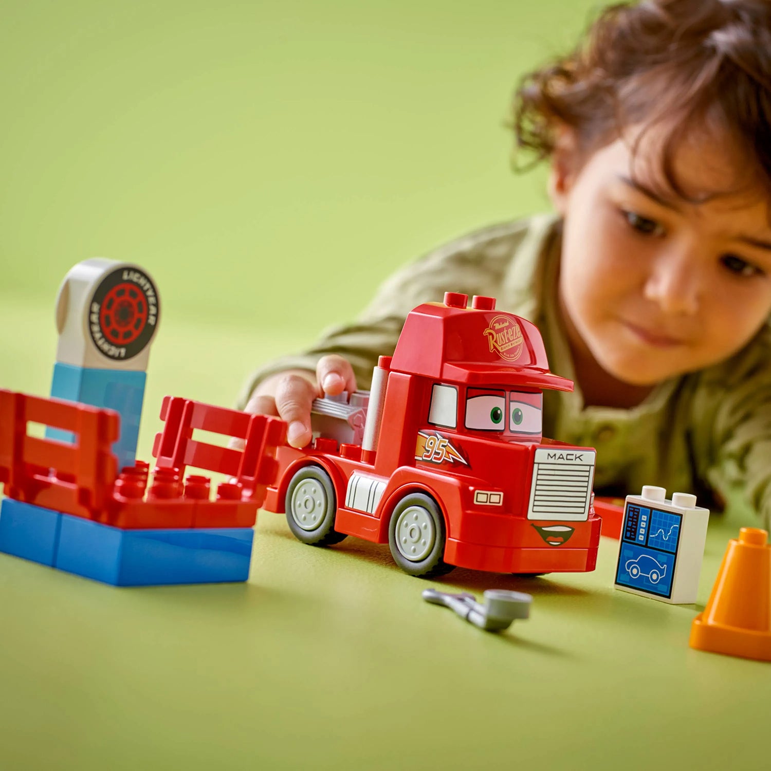 Lego Duplo - Mack na Corrida