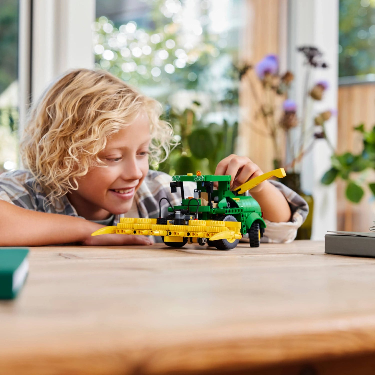 Lego Technic - John Deere 9700 Forage Harvester