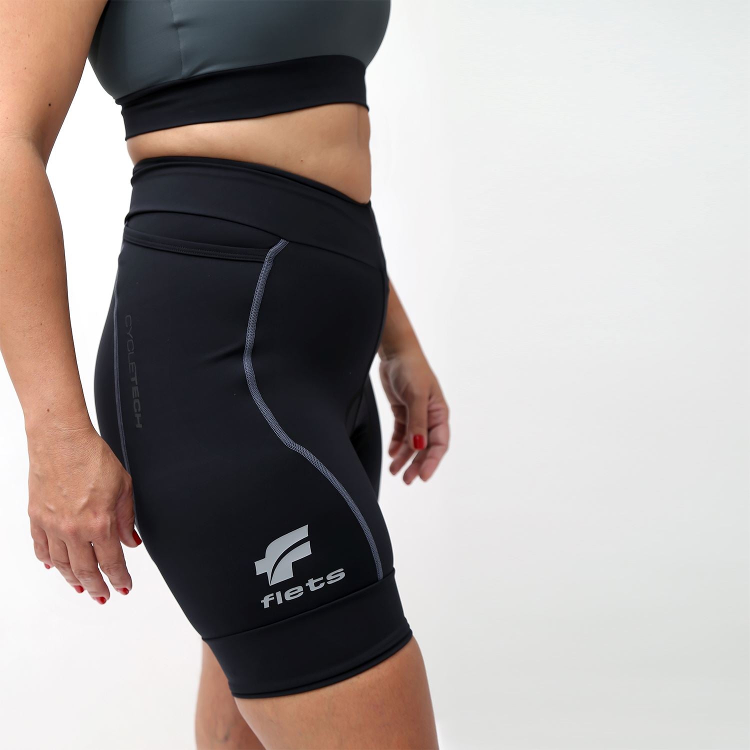 Bermuda Nova Cycletech Feminina Preto com Estanho